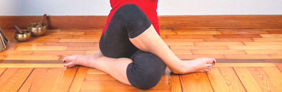 Corso yoga integrale milano postura dettaglio